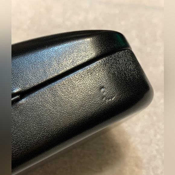 Coach hard case for eyeglasses or sunglasses. - Picture 7 of 11